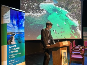 Le Président de l'AUE, Julien Paolini, est intervenu en ouverture des Scontri di u liturali di Corsica Le Président de l'AUE, Julien Paolini, est intervenu en ouverture des Scontri di u liturali di Corsica