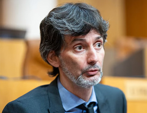 Le Président de l'AUE, Julien Paolini, a présenté à l'Assemblée de Corse le rapport sur le S3REnR