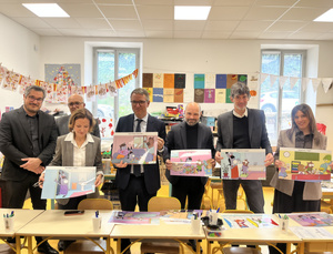 De gauche à droite : Marc-Antoine Mary, Directeur de Canopé, Véronique Muraccioli, Chef de pôle éducation au PNRC, Rémi-François Paolini, Recteur de l'académie de Corse, Romain Colonna, Conseiller Territorial, Julien Paolini, Président de l'AUE et Marie-Dominique Paoli, chargée du projet Scola di l'energia à l'AUE