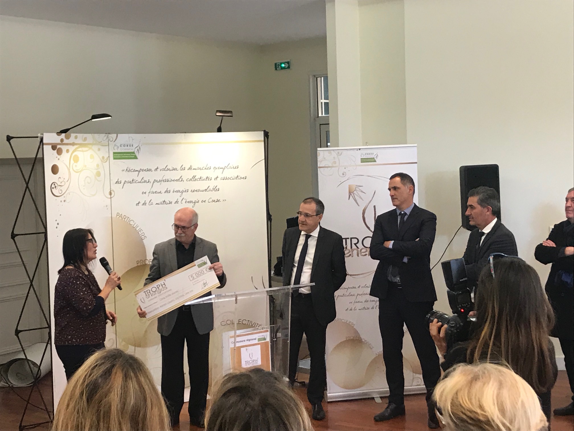 Remise des prix des TROPH'énergies à l'Hôtel de Région Remise des prix des TROPH'énergies à l'Hôtel de Région
