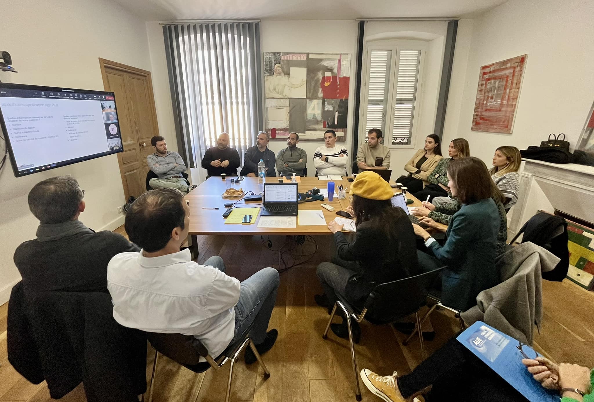 Réunion de travail à Bastia : bilan & perspectives pour la filière solaire thermique en Corse Réunion de travail à Bastia : bilan & perspectives pour la filière solaire thermique en Corse